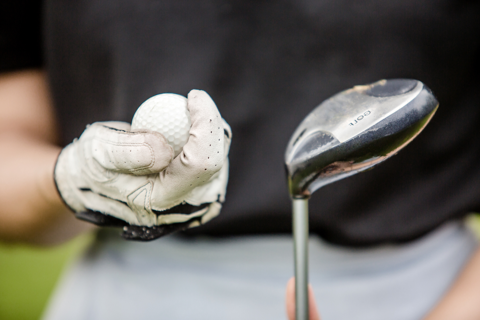Left-Handed Golfers: Mastering the Art of the Proper Golf Grip for Optimal  Performance - Skillest Blog